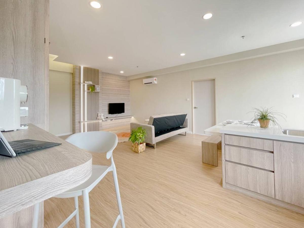 Queensland Suites At Aru Suites, Kota Kinabalu Exteriör bild